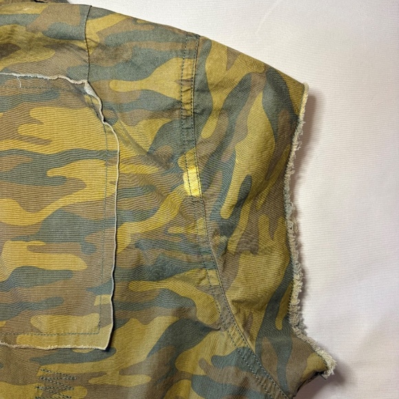 Victoria’s Secret RARE Camo Military Jacket Vest with Rhinestones Size L - Picture 11 of 12